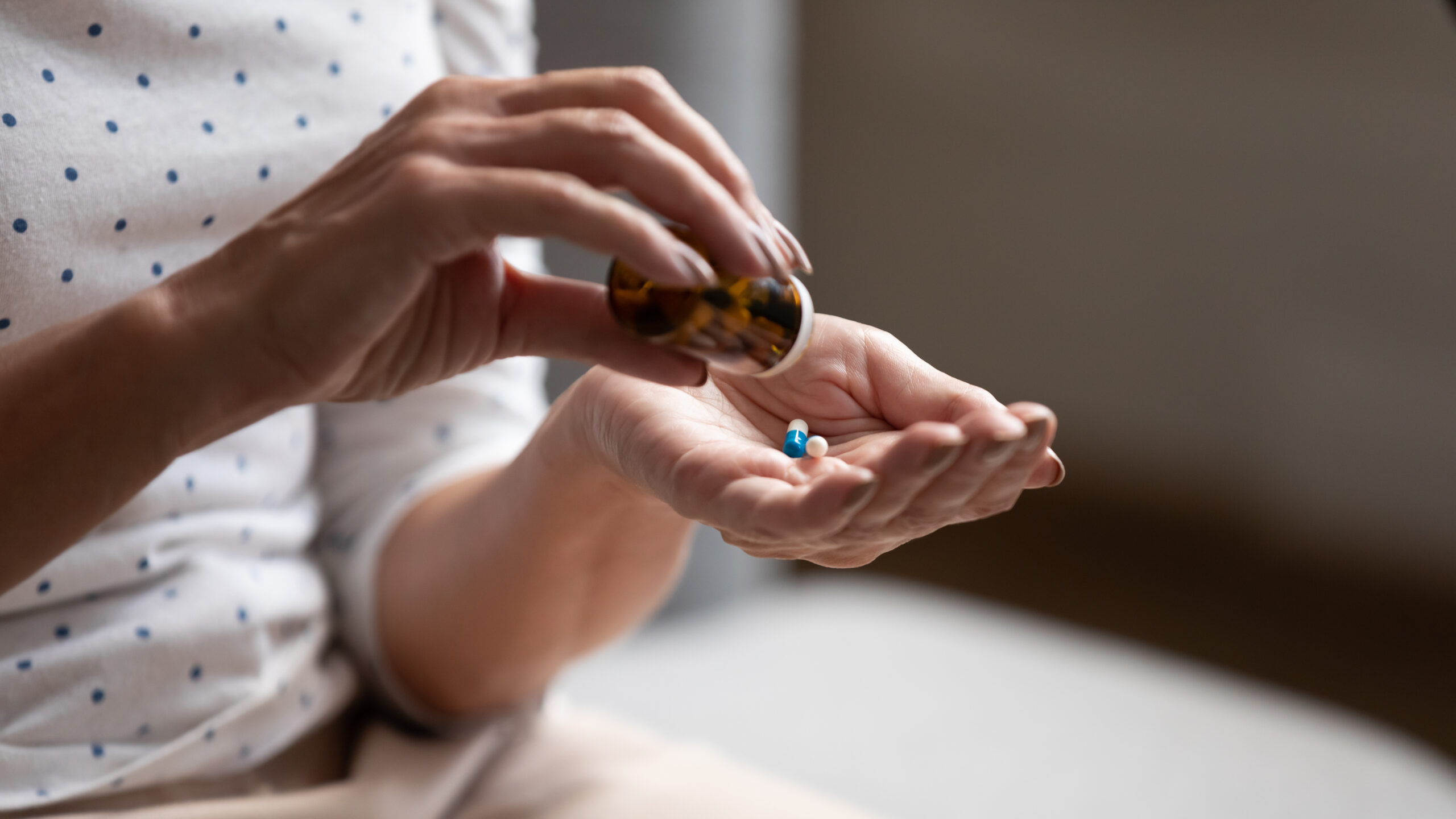 Bioequivalence of 2 Naproxen Sodium Tablet Formulations in Healthy Male and Female Volunteers