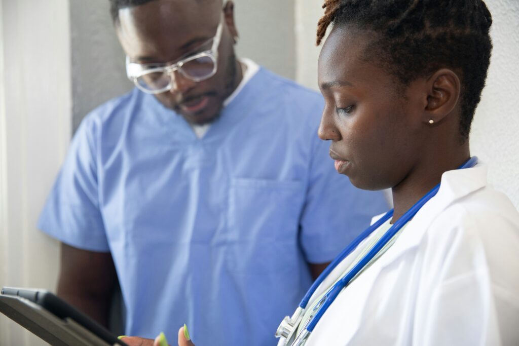 Project Optimuss two medicla profesionals reading results